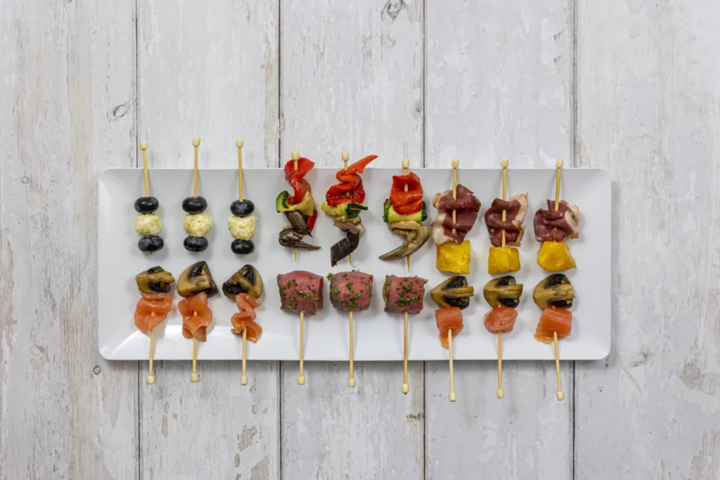 Cocktail Entreprise - assortiment de brochettes salées - CRIOR Traiteur Entreprise